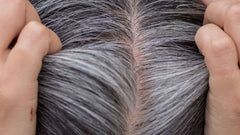 Porque é que o cabelo fica branco? Veja aqui como desacelerar o seu aparecimento